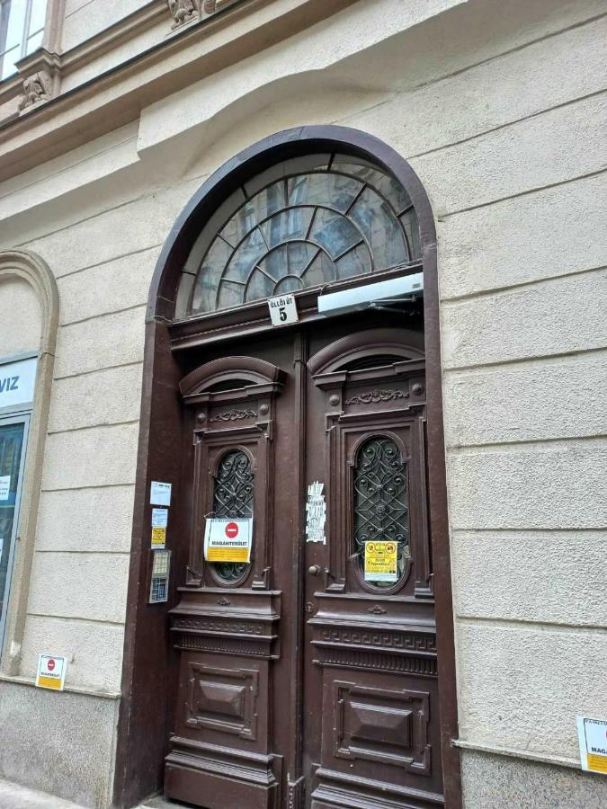 Novak Apartment Budapeste Exterior foto
