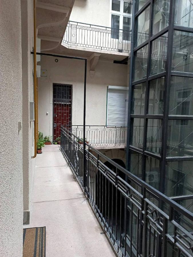 Novak Apartment Budapeste Exterior foto