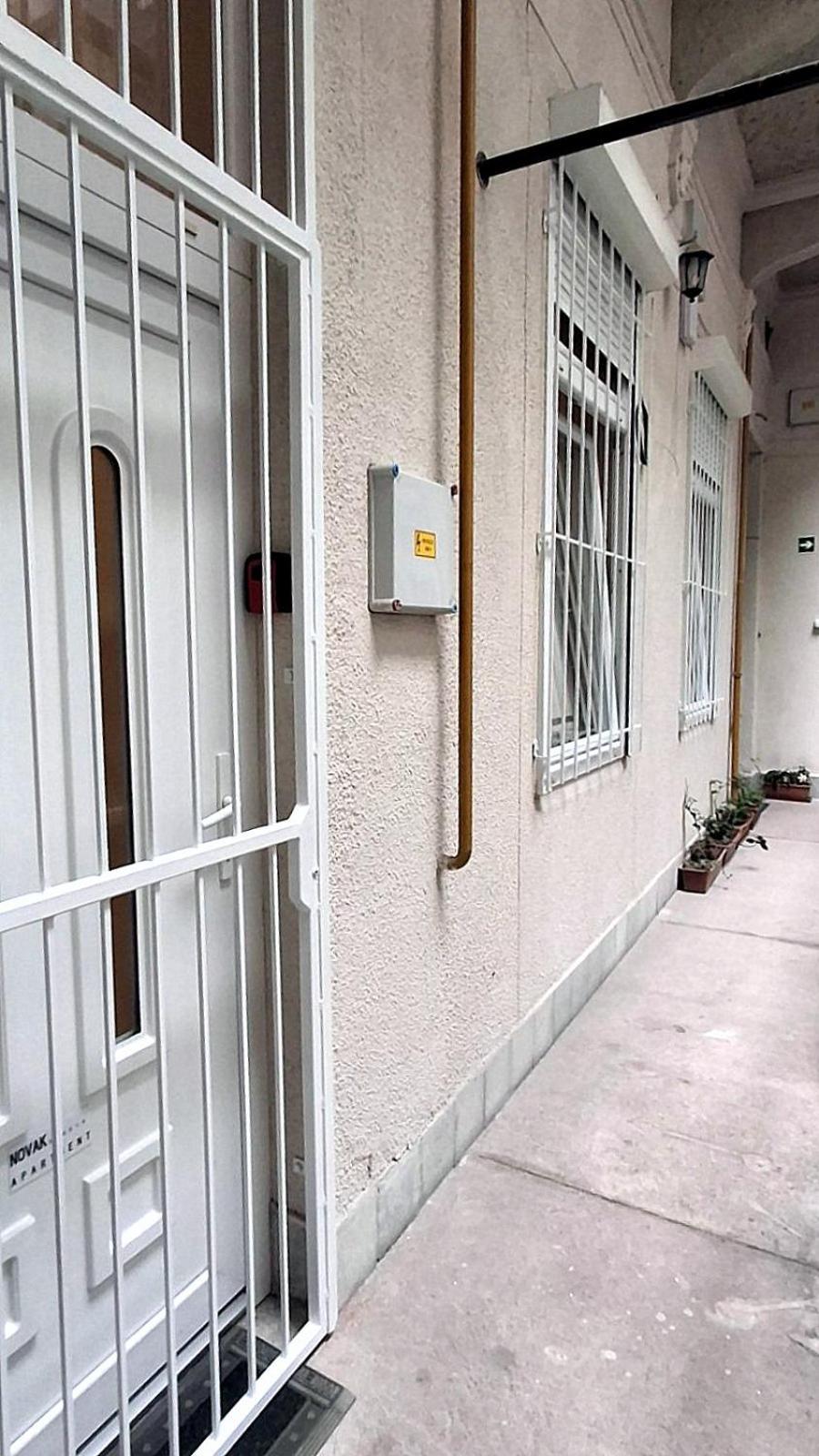 Novak Apartment Budapeste Exterior foto